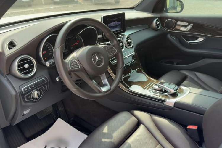 Used Mercedes-Benz GLC 2017 GLC 260 4MATIC Luxury Model
