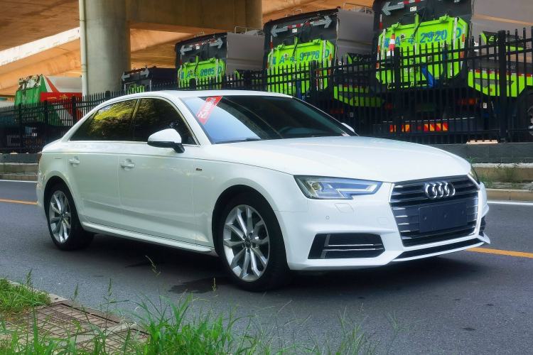 Used Audi A4L 2018 30th Anniversary Edition 40 TFSI Fashion Model
