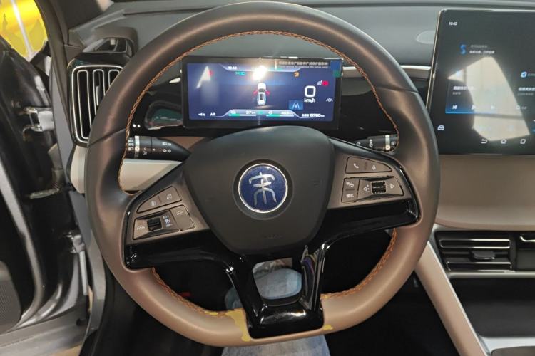 Used BYD Song Pro New Energy 2024 HONOR Edition DM-i 110KM Beyond Model
