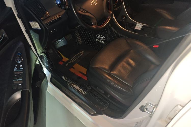 Used Hyundai Sonata 2013 2.4L Automatic Leading Edition China IV Standard