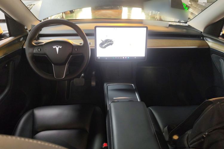 Used Tesla Model Y 2021 Long-Range All-Wheel-Drive Version 3D7
