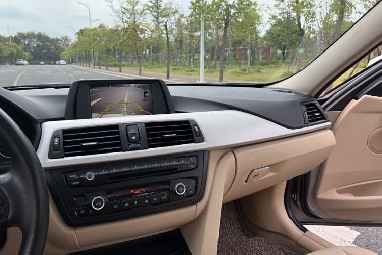 Used BMW 3 Series 2014 320Li Fashion Model
