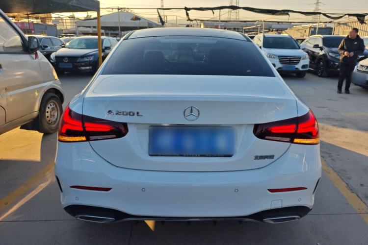 Used Mercedes-Benz A-Class 2022 Revised Version A 200 L Sport Sedan Fashionable Style
