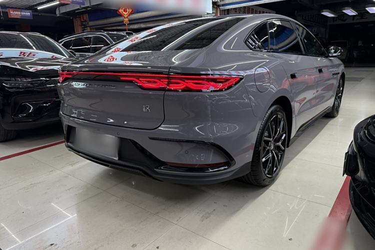 Used BYD Han 2025 DM-i 125KM Prestige Model
