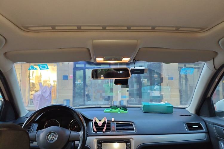 Used Volkswagen Lavida 2013 1.6L Manual Comfort Edition
