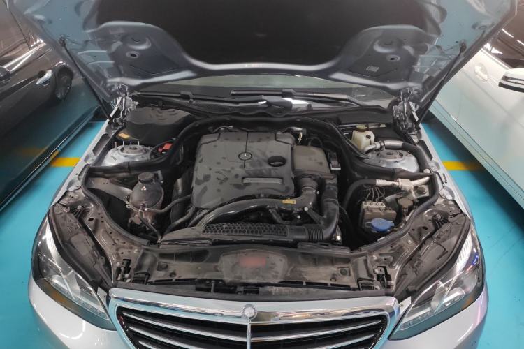 Used Mercedes-Benz E-Class 2015 Facelift E 200 L
