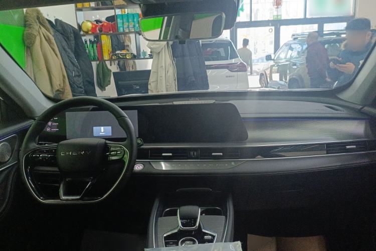 Used Chery Tiggo 8 PRO 2024 Champion Edition 290T Two-Wheel Drive Shining Version 7 Seats
