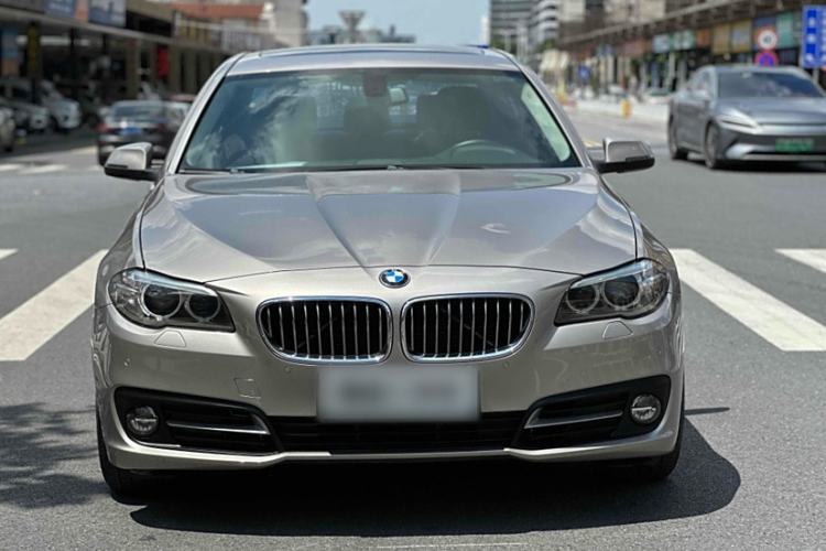 Used BMW 5 Series 2014 525Li Leading Model
