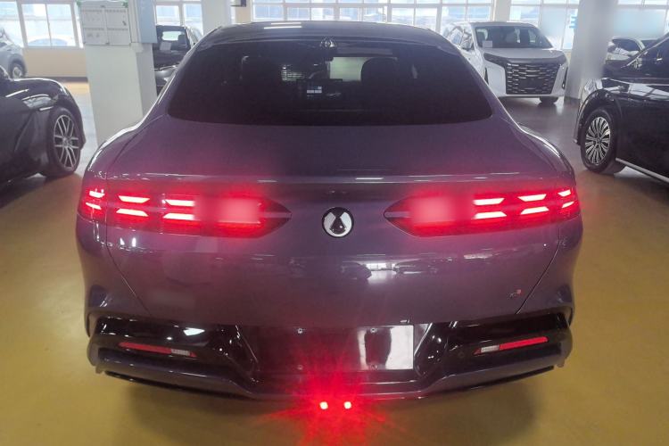 Used Denza Z9 2024 1100 km Four-Wheel Drive Max Version
