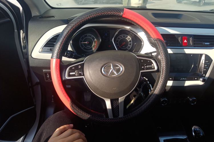 Used  Refine S2 2015 1.5L Manual Luxury Model
