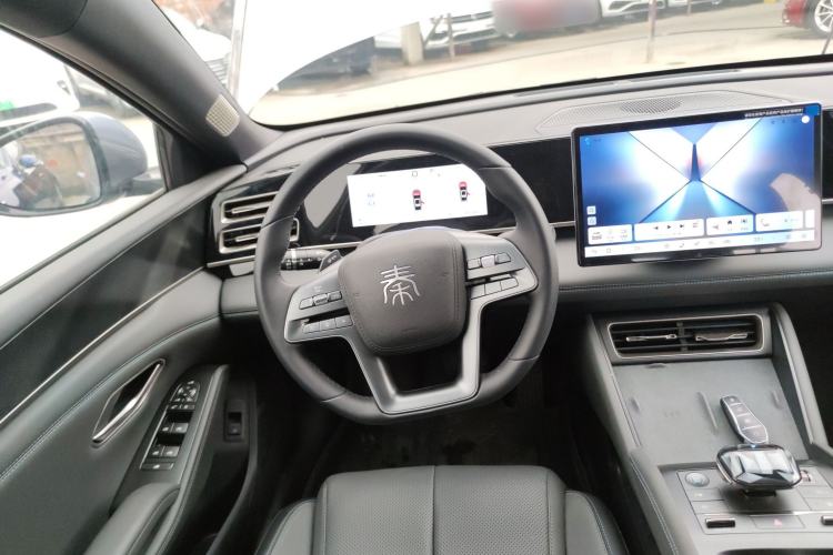 Used BYD Qin L 2025 DM-i Smart Drive 120KM Superior Model
