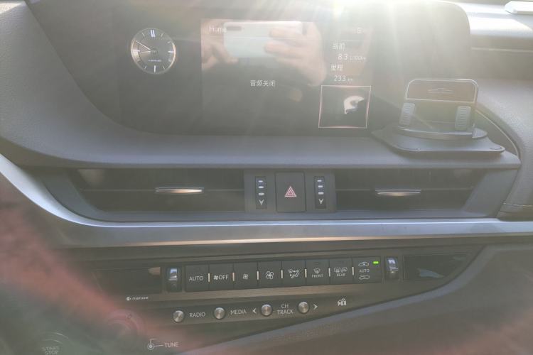 Used Lexus ES 2020 200 Excellence Edition
