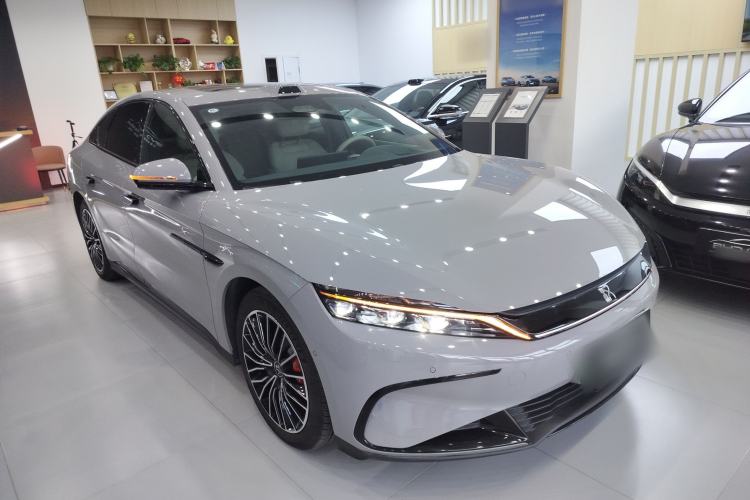 Used BYD Han 2025 EV with 701 km of Laser Radar-Enabled Intelligent Driving
