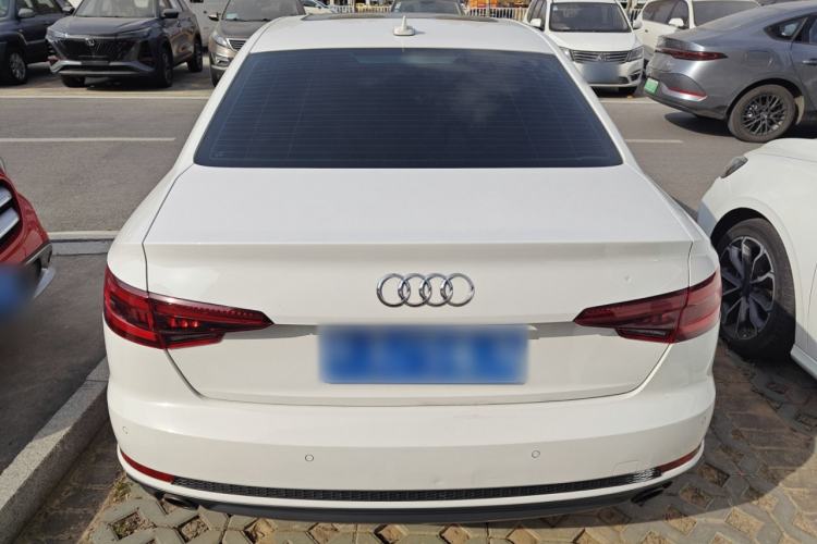 Used Audi A4L 2018 30th Anniversary Edition 40 TFSI Fashion Model
