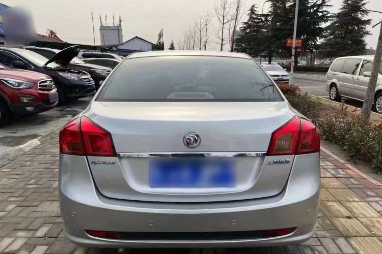 Used Buick Excelle 2015 1.5L Automatic Classic Model
