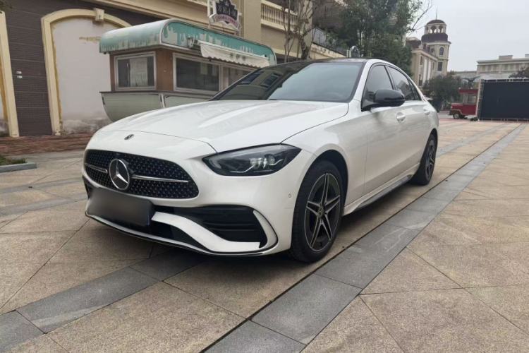 Used Mercedes-Benz C-Class 2024 Facelifted C-Class 260 L Night Edition Sports Version
