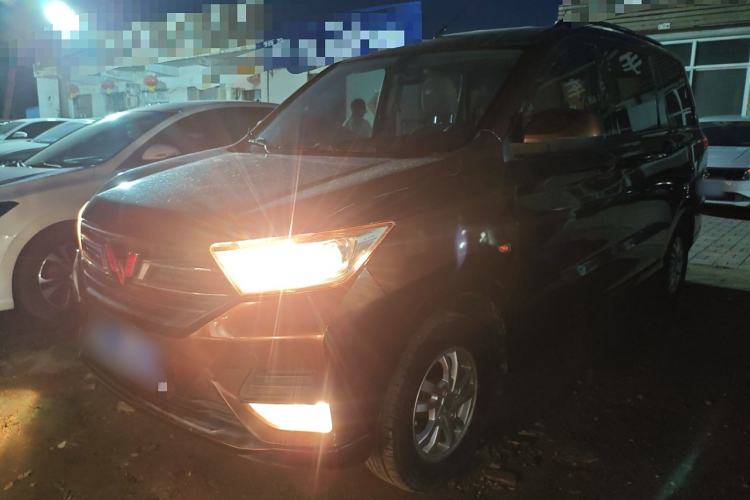 Used Wuling Hongguang 2019 1.5L S Standard Version China VI LAR
