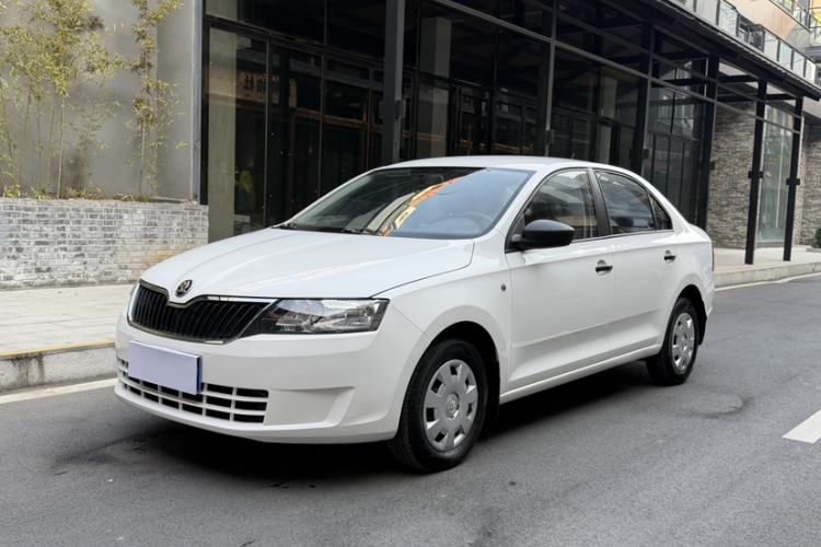 Used Skoda Rapid 2016 1.6L Manual Front-Wheel-Drive Version