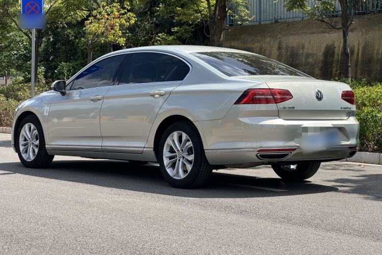 Used Volkswagen Magotan 2018 Facelift 330TSI DSG Luxury Model
