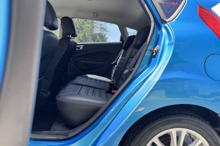 Used Ford Fiesta 2013 Hatchback 1.5L Automatic Fashion Edition