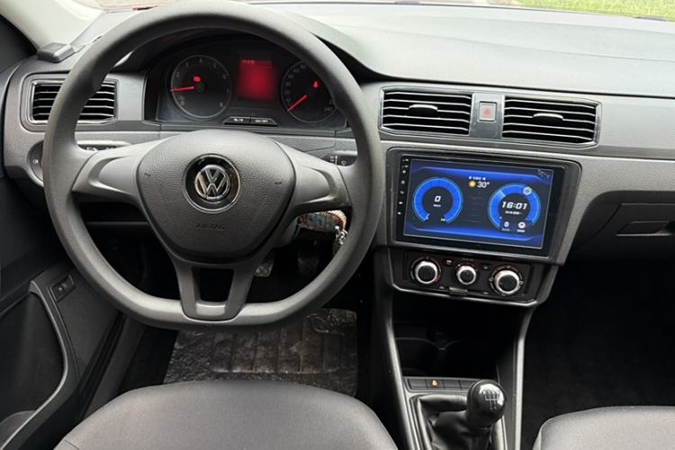 Used Volkswagen Santana 2018 1.5L Manual Fashion Edition
