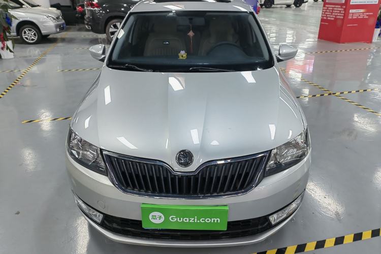 Used Skoda Rapid 2013 1.6L Manual Smart Selection Model
