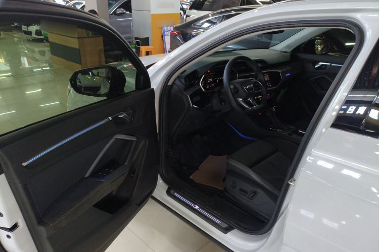 Used Audi Q3 Sportback 2023 40 TFSI Fashion Model
