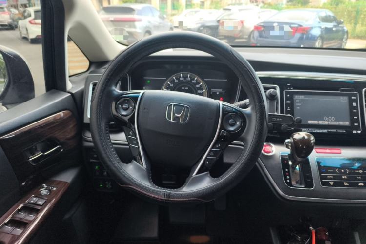 Used Honda Elysion 2016 2.4L Supreme Edition
