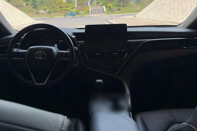 Used Toyota Camry 2021 2.0G Luxury Edition
