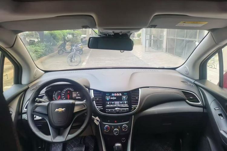 Used Chevrolet Trax 2018 330T Automatic Two-Wheel Drive Elite Model
