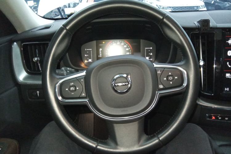 Used Volvo XC60 2019 T5 4x4 Smart Edition China VI Standard
