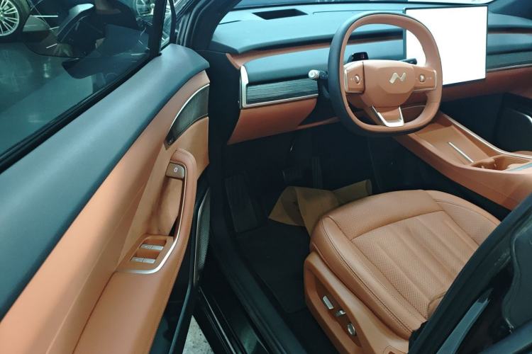 Used ONVO L60 2024 60 kWh Rear-Drive Version