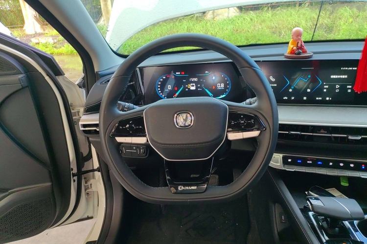 Used Changan Eado 2024 PLUS Blue Whale NE 1.4T GDI DCT High-Energy Edition
