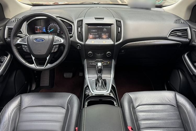 Used Ford Edge 2015 2.0T GTDi Two-Wheel-Drive High-Line Version
