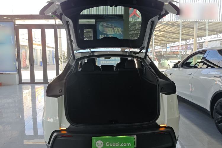 Used Tesla Model Y 2025 Rear-Wheel-Drive Version
