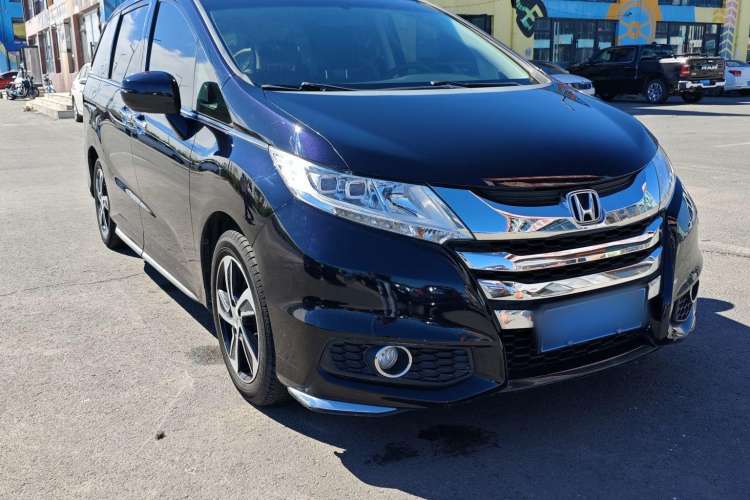 Used Honda Odyssey 2015 Updated 2.4L Smart Cool Version
