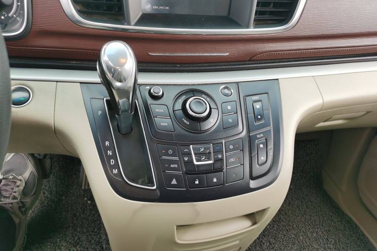 Used Buick GL8 2018 28T Comfort Model China VI Standard
