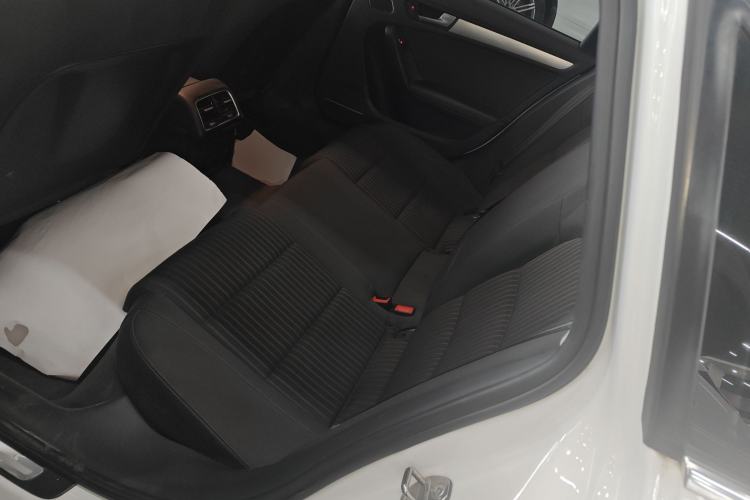 Used Audi A4L 2016 35 TFSI Collector's Edition Automatic Standard Model
