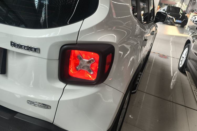 Used  Renegade 2017 180T Automatic Jingneng Edition
