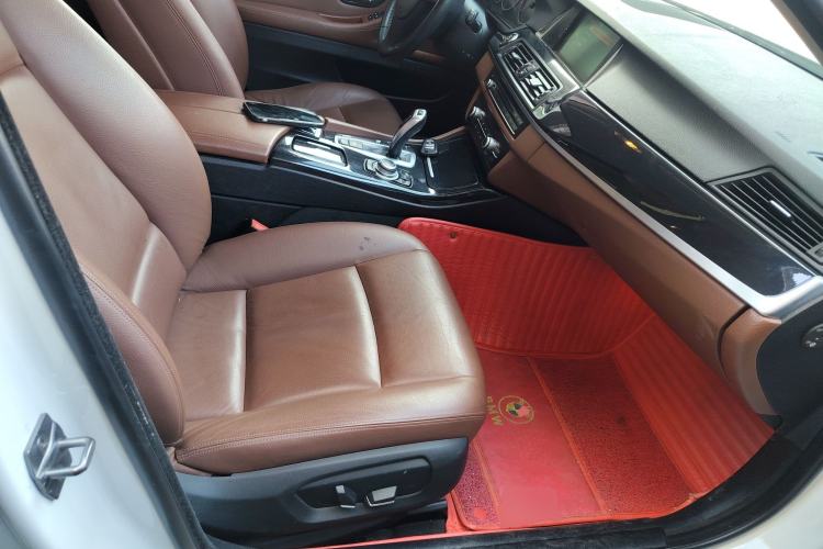 Used BMW 5 Series 2014 520Li Elegant Model
