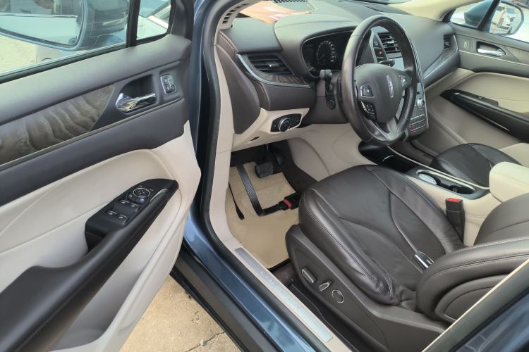 Used Lincoln MKC 2018 2.0T Two-Wheel Drive Luxury Edition
