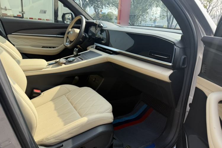 Used Geely Auto Monjaro L 2025 Dongfang Yao 2.0TD Automatic Lanxing Edition
