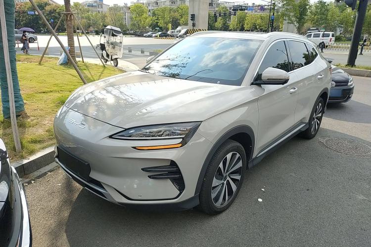 Used BYD Song PLUS New Energy 2024 Honor Edition EV 520km Premium Model
