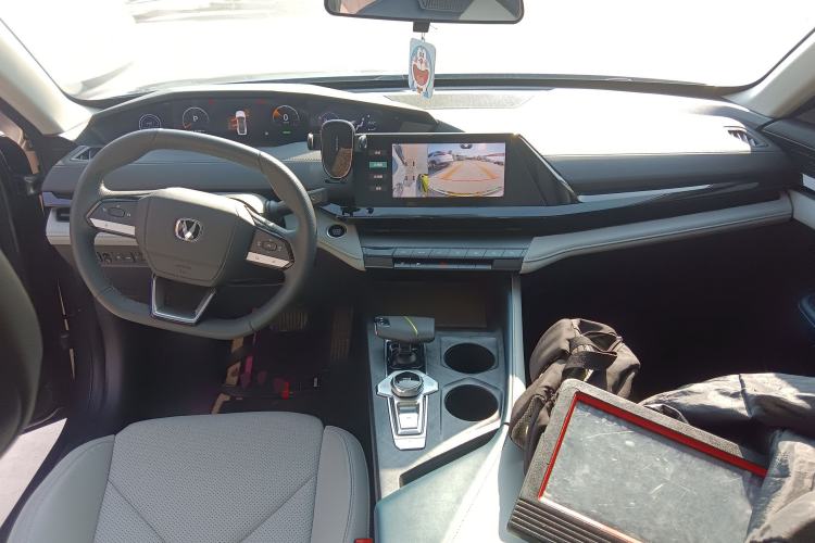 Used Changan UNI-V iDD 2023 Zhidian iDD 1.5T 113km Smart & Fun Version (Rapid Edition)
