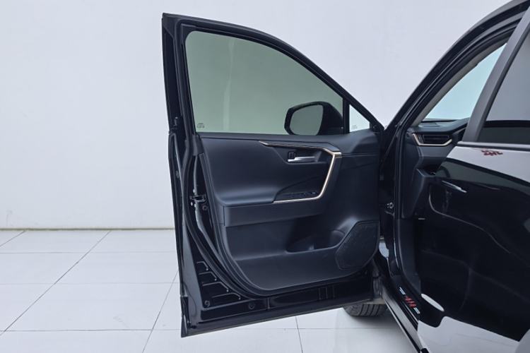 Used Toyota Wildlander 2024 2.0L CVT Two-Wheel Drive Urban Edition
