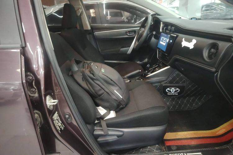 Used Toyota Levin 2017 Revised Dual-Engine 1.8H GS E-CVT Elite Sunroof Version China V Standard
