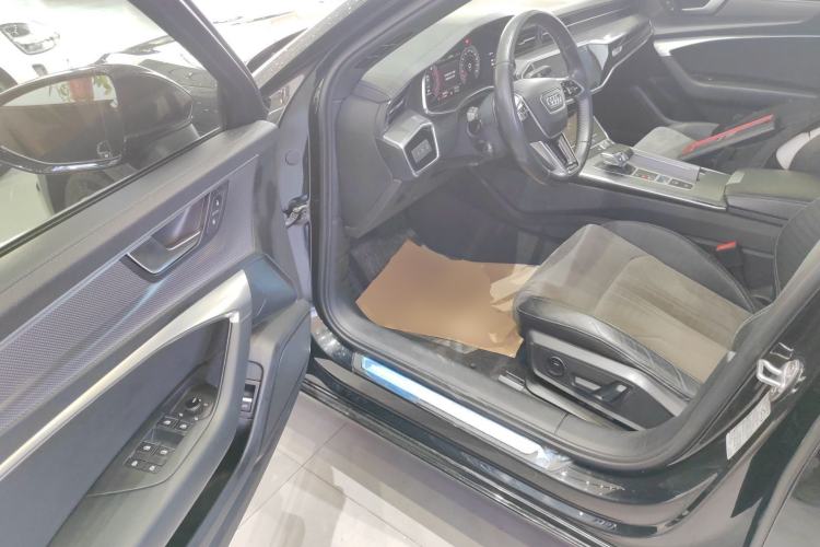 Used Audi A6L 2019 40 TFSI Luxury Dynamic Model
