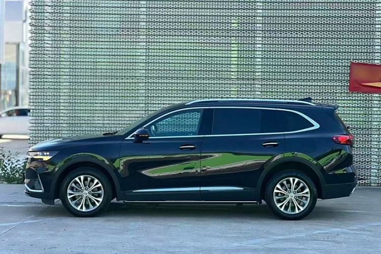 Used Buick Envision 2022 Encore Plus 652T Five-Seat All-Wheel-Drive Luxury Model
