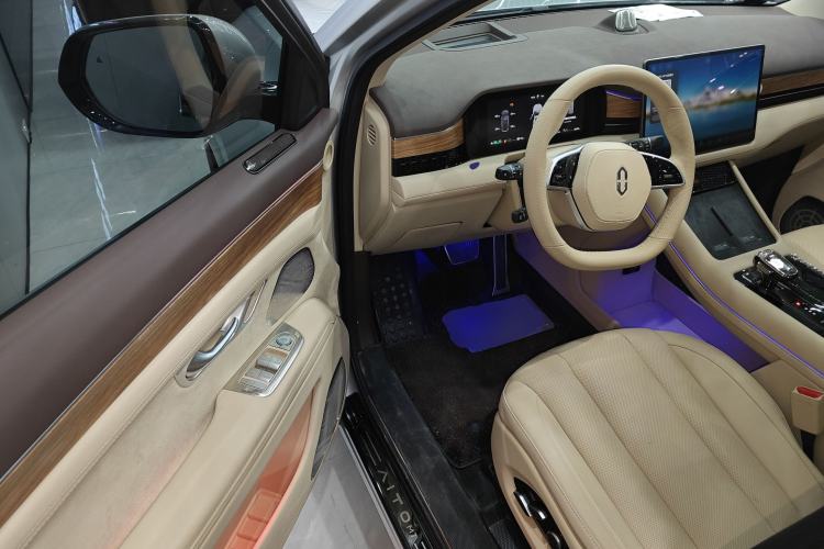 Used Hima AITO M7 2024 1.5T Rear-Drive Plus Version 6 Seats
