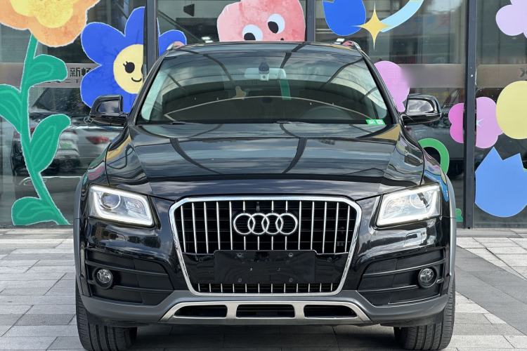 Used Audi Q5 2017 Plus 40 TFSI Technology Model
